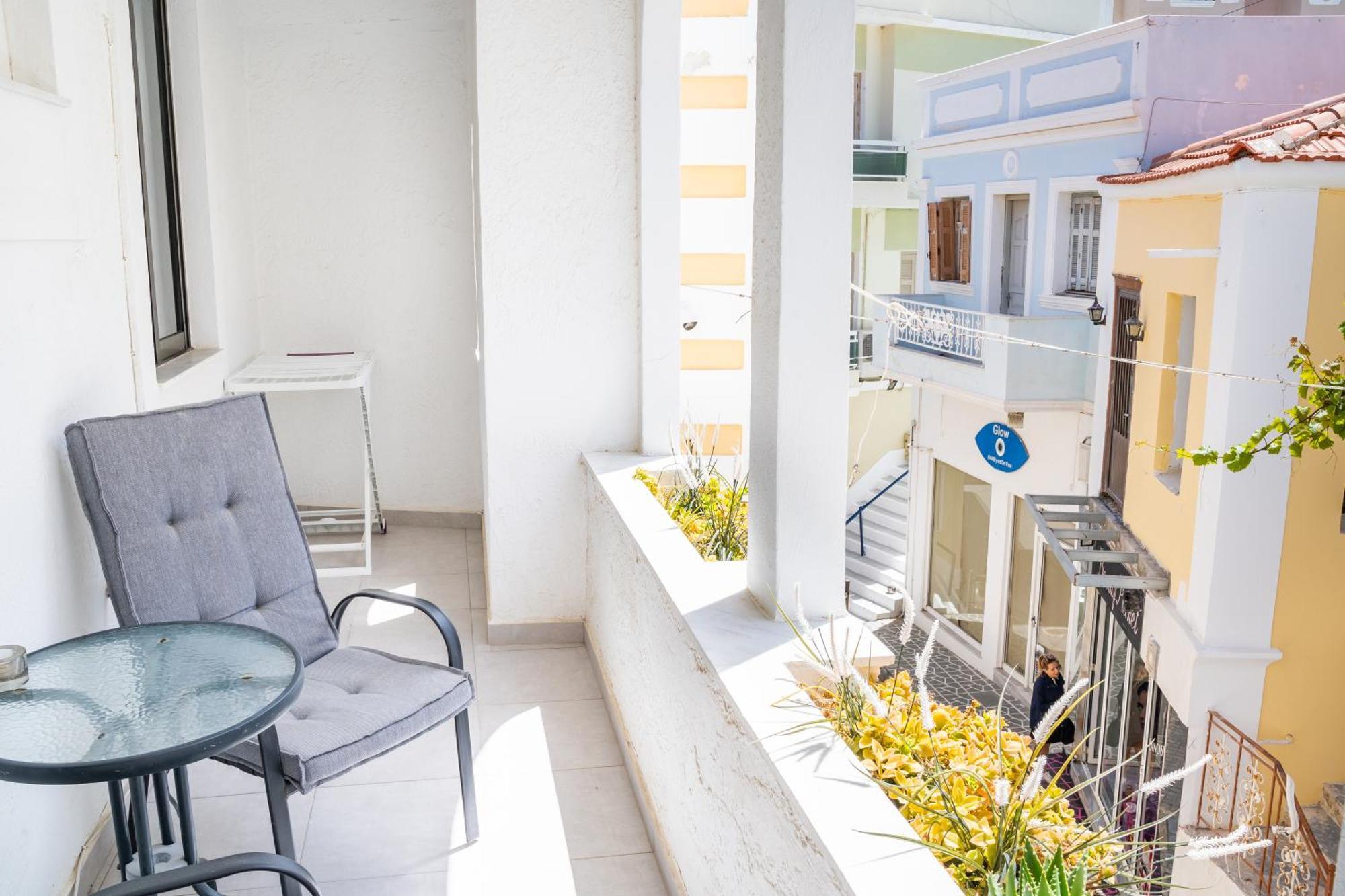 Mimis & Connie 1 Apartment Karpathos Town  Exterior photo