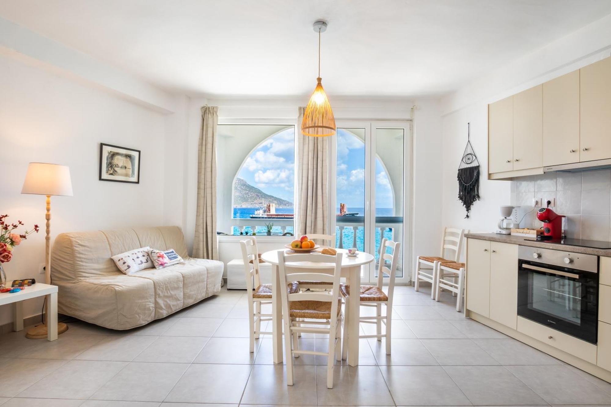 Mimis & Connie 1 Apartment Karpathos Town  Exterior photo